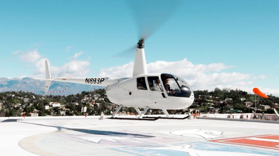 Los Angeles: Downtown Landing Helicopter Tour - The showpiece: landing on a building top with a sparkling wine toast