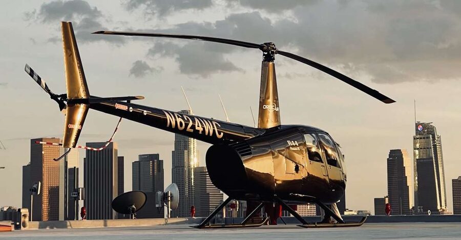Los Angeles: Downtown Landing Helicopter Tour - How smooth is it: pilot skill and the welcome experience