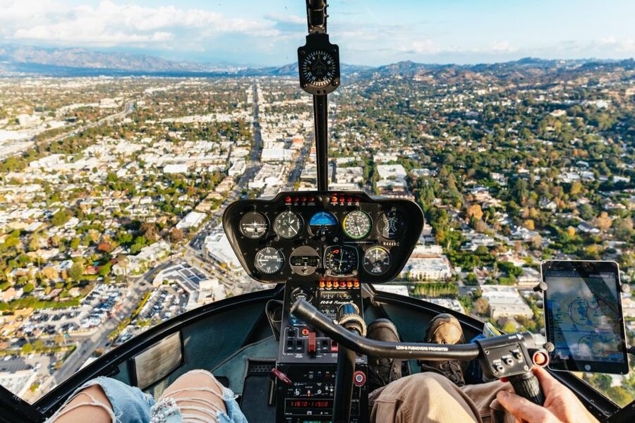 Los Angeles: Private 1-Hour Sightseeing Helicopter Tour - Downtown LA and Dodger Stadium: The Skyline Moment