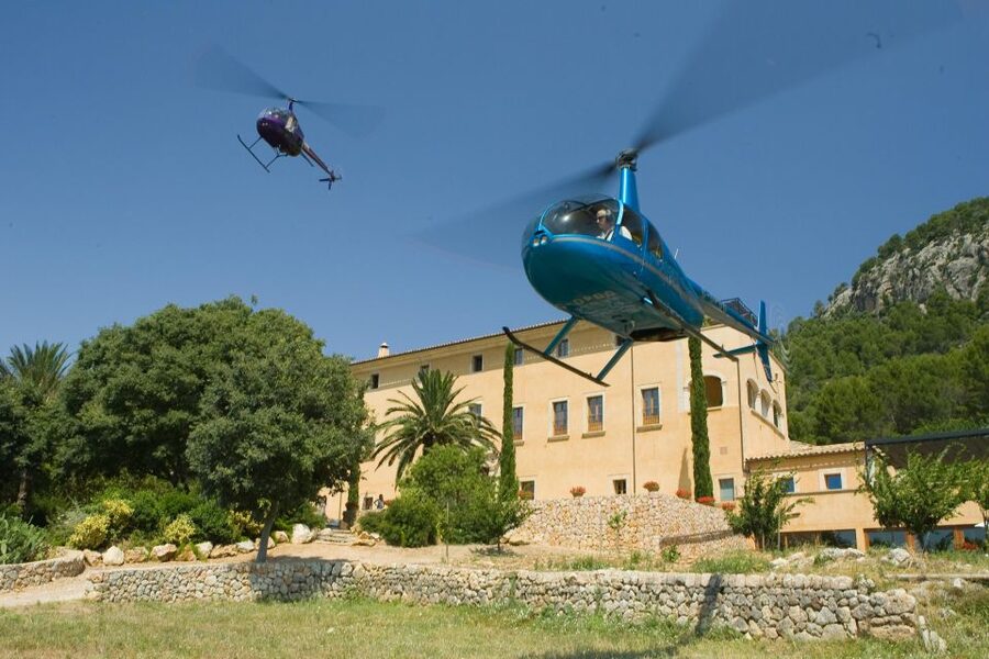 Mallorca: Scenic Helicopter Tour Experience - What to Bring, What to Wear, and How to Enjoy Without Rushing