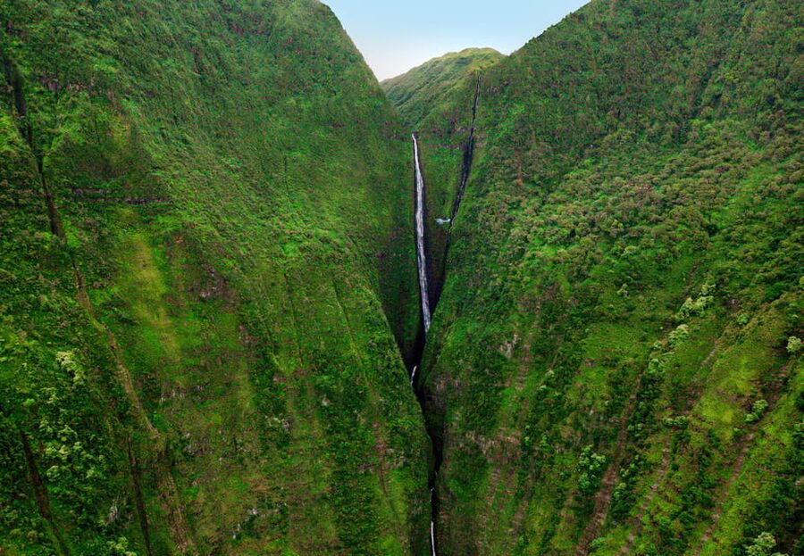 Maui and Molokai: Spectacular Helicopter Tour - Should You Book the Maui & Molokai Spectacular?