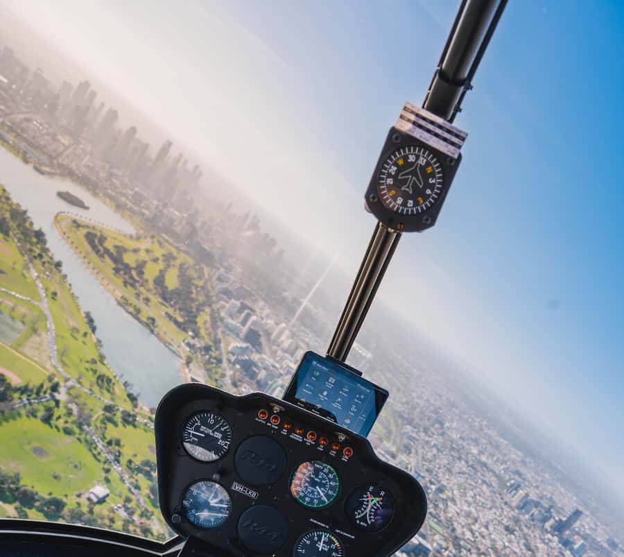 Melbourne: Private City Skyline and Bay Helicopter Ride - A 20-minute private helicopter ride that hits Melbourne’s best skyline angles