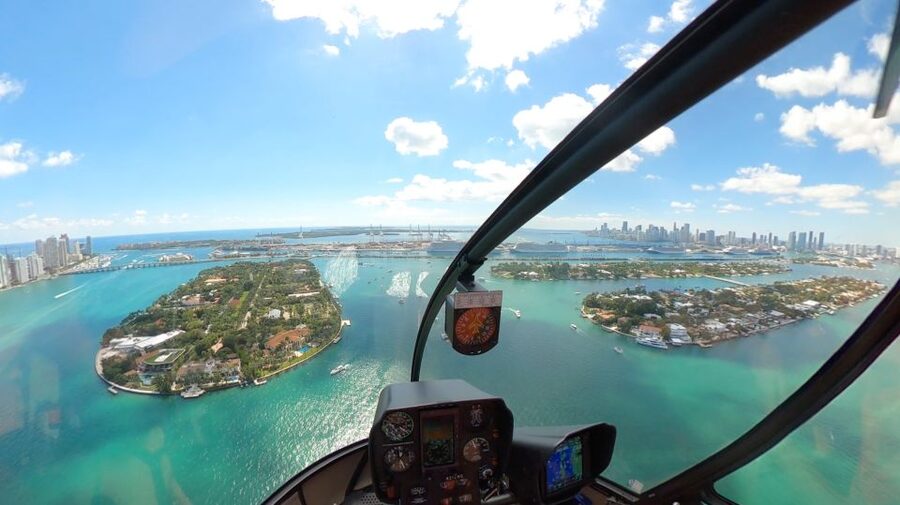 Miami: 30-Minute Helicopter Tour - Beach, Downtown & Islands - Downtown Miami and Brickell: Skyline Clarity Over Biscayne Bay