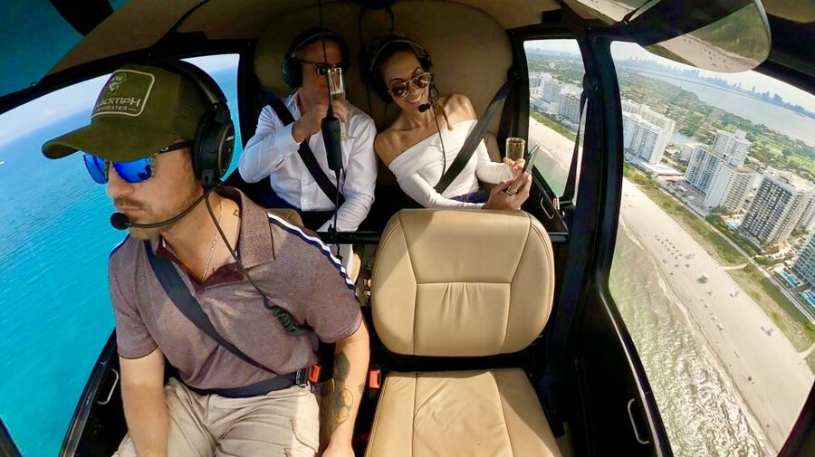 Miami: 30-Minute Private Helicopter Tour with Champagne - Meeting at Miami Executive Airport (CR Aviation) and What to Expect on Arrival