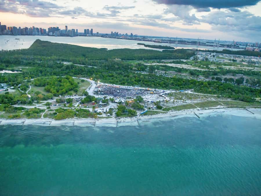 Miami: Private Sunset Helicopter Tour - South Pointe and South Beach at dusk: icons without the crowd mess