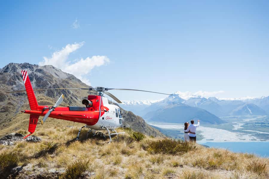 Milford Sound Extended Helicopter Flight & 3 Landings - Milford Sound by helicopter, then back to the wild