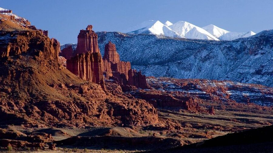 Moab: Backcountry Arches Helicopter Tour - Castle Valley’s Castleton Tower and the Moab Valley Sweep