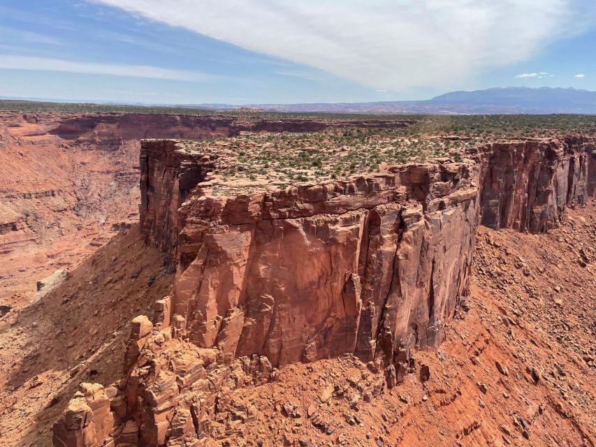 Moab: Canyon Country Sunset Helicopter Tour - Dead Horse Point and the Colorado River: the views that justify a helicopter