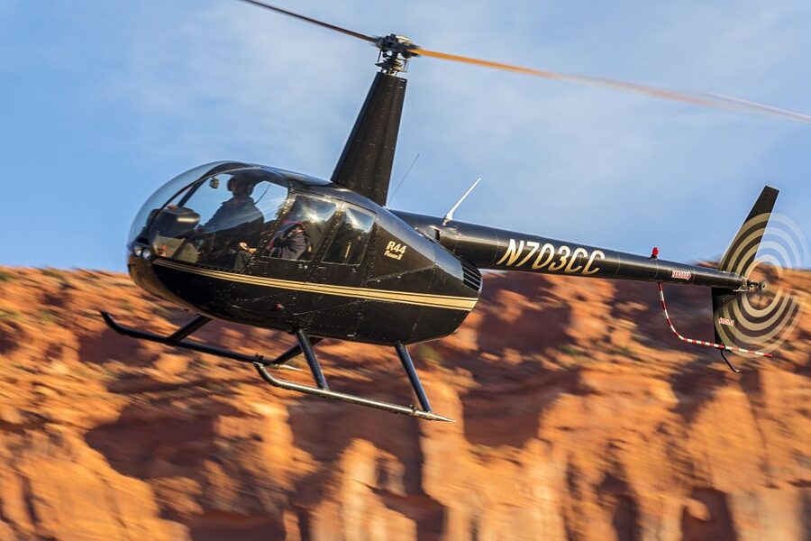 Moab: Grand Helicopter Tour - Kane Creek Canyon and the Inside-Track Feeling (Weather Permitting)