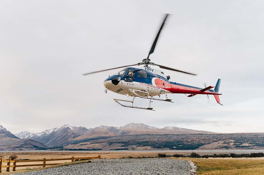 Mount Cook: 25-Minute Alpine Vista Helicopter Flight - Rising above Lake Pukaki: the fast start that sets the tone