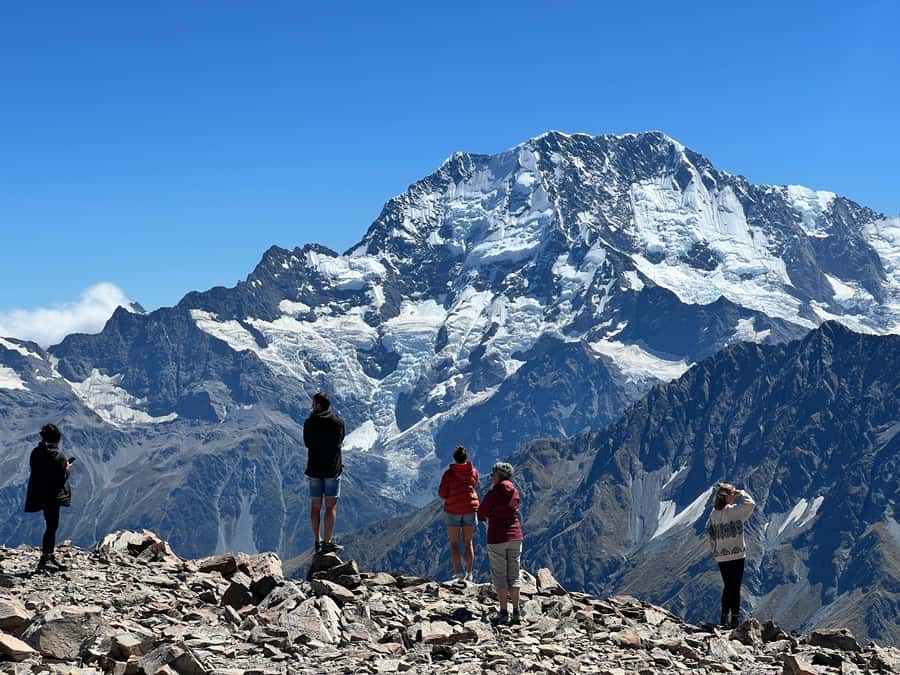 Mount Cook: Scenic Helicopter Flight with Alpine Landing - From Mount Cook Aerodrome to Aoraki: what the first minutes look like