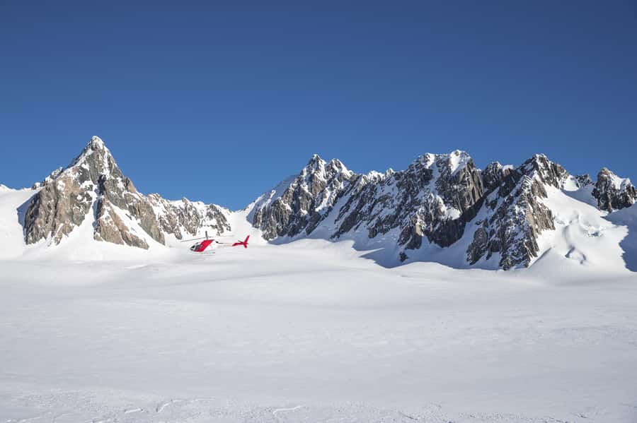 Mount Cook: Tasman Glacier and West Coast Helicopter Flight - Following the Tasman Glacier: What the Aerial Route Feels Like