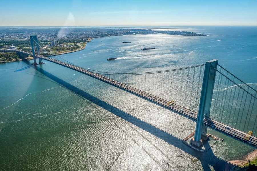 New York City: Manhattan Helicopter Tour - Seats, window reality, and why wind can change the ride