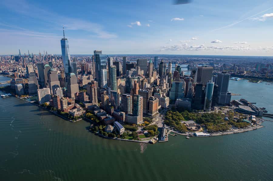 NYC: Manhattan Sightseeing Helicopter Tour - Floor-to-Ceiling Convex Windows and the 180-Degree Angle