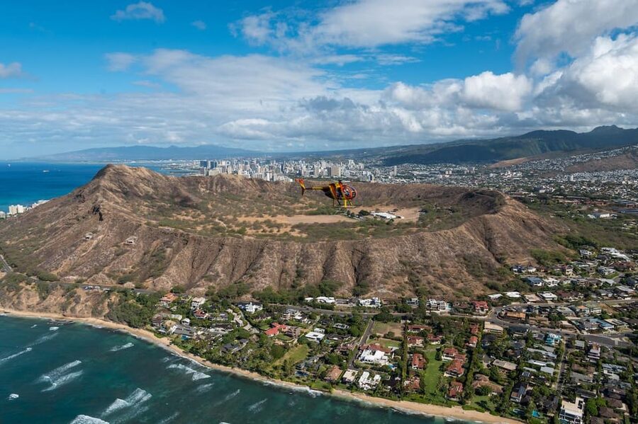 Oahu: Magnum P.I. Doors-Off Helicopter Tour - From Keehi Lagoon to Honolulu Harbor and Aloha Tower