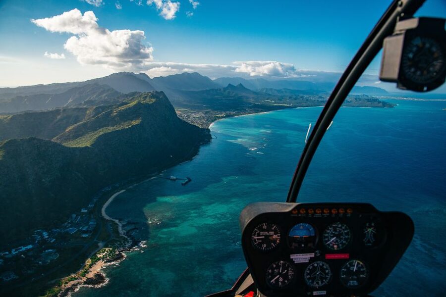 Oahu: Path to Pali 30-Minute Doors On or Off Helicopter Tour - Diamond Head to Hanauma Bay: two icons, one smooth visual story