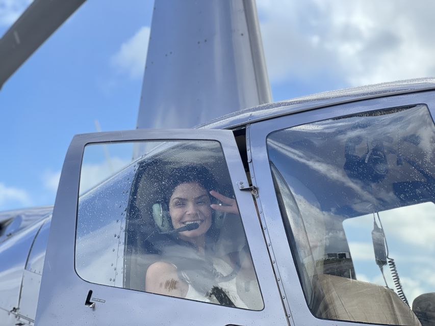 Orlando: Narrated Helicopter Flight Over Theme Parks - Pilot Commentary Makes the View Make Sense