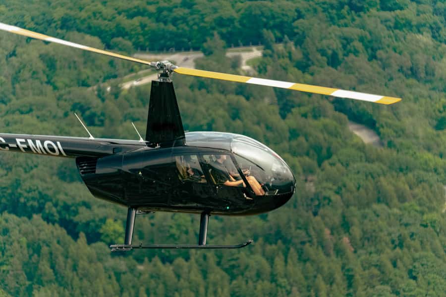 Ottawa: Panoramic helicopter flight (Gatineau Park + downtown) - Key things that make this helicopter flight worth it