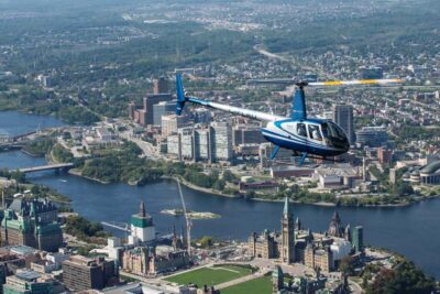 Ottawa: Panoramic helicopter flight (Gatineau Park + downtown) - The aircraft and onboard comfort details that matter