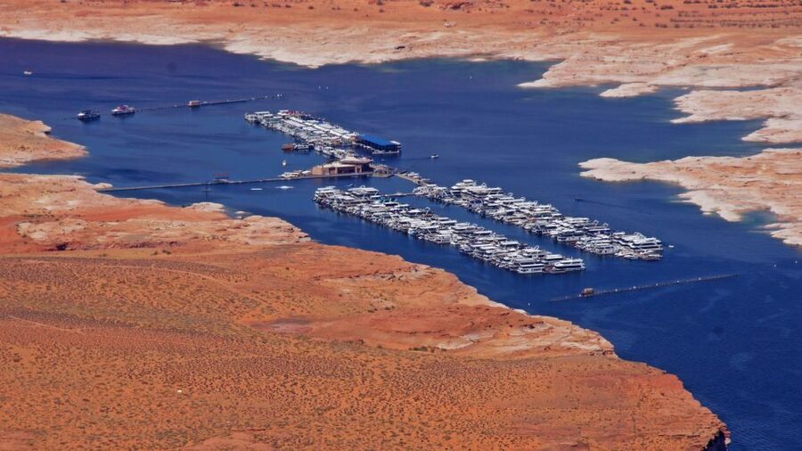 Page: Horseshoe Bend Helicopter Flight - Timing, Check-In, and Why 10 Minutes Still Feels Like a Lot