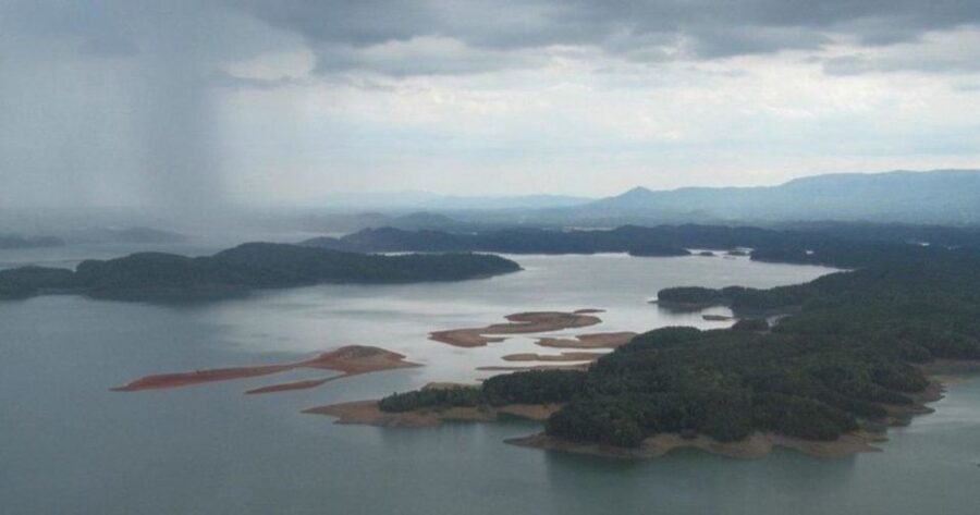 Pigeon Forge: French Broad River Helicopter Tour - Before takeoff: safety briefings, smooth flying, and pilots who talk