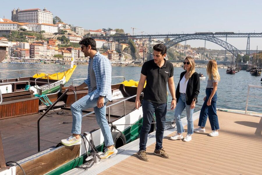 Porto: Helicopter Ride, Guided Walking Tour & River Cruise - The helicopter ride: short flight, huge payoff