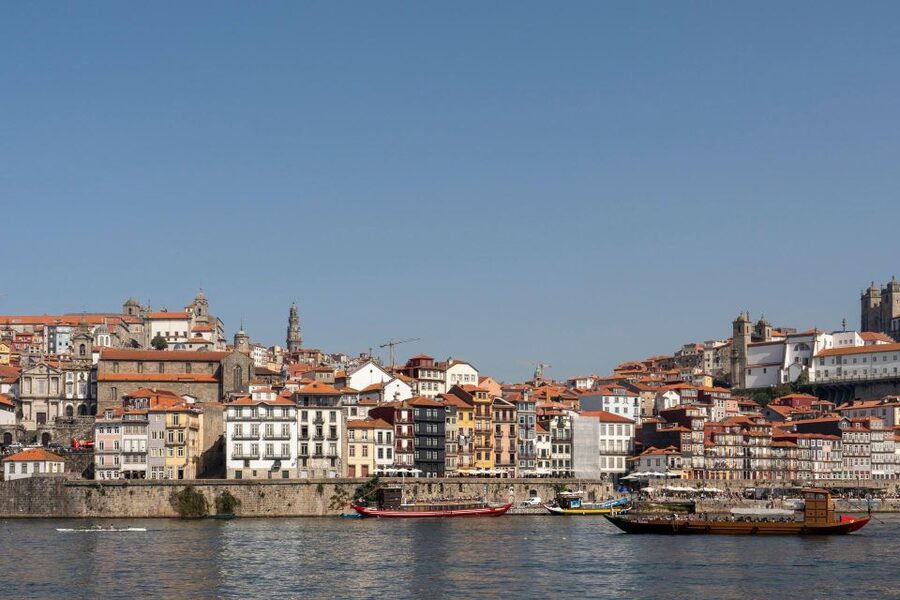 Porto: Helicopter Ride, Guided Walking Tour & River Cruise - Who should book this, and who should skip it