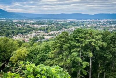 Private Helicopter Tour over South Chattanooga TN - Entering the helipad zone on 23rd Street