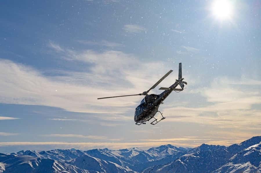Queenstown Helicopter Flight with Snow Landing | 30 mins - Live commentary: the difference between a ride and a tour