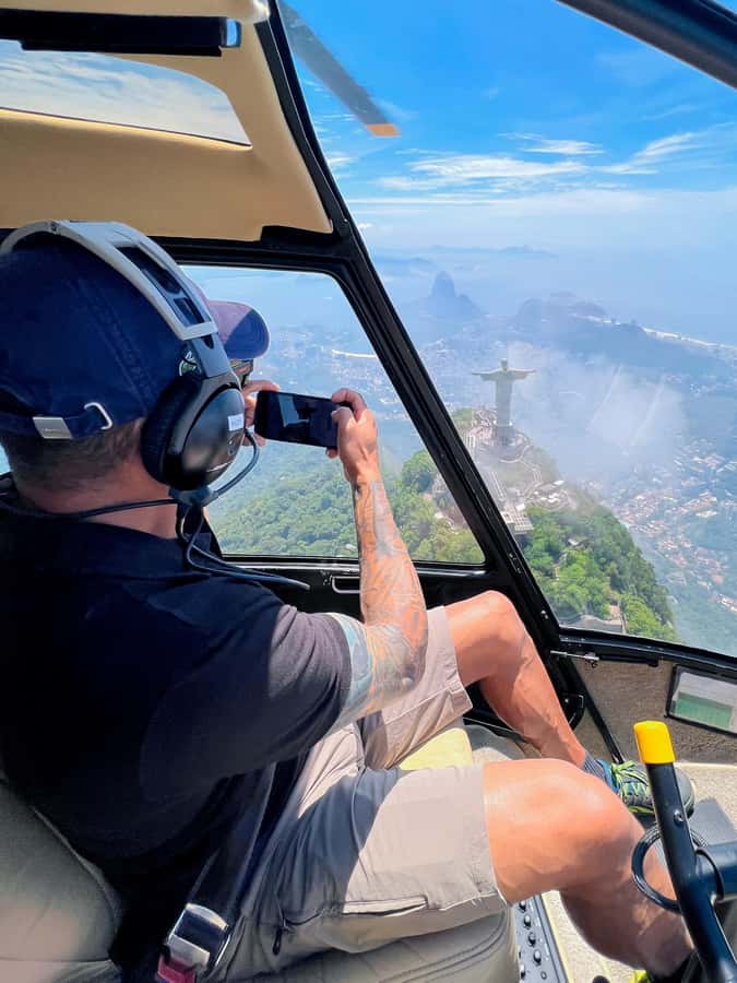 Rio de Janeiro: Helicopter Flight Christ the Redeemer 30 min - A 30-minute circuit that hits Rio’s biggest hits