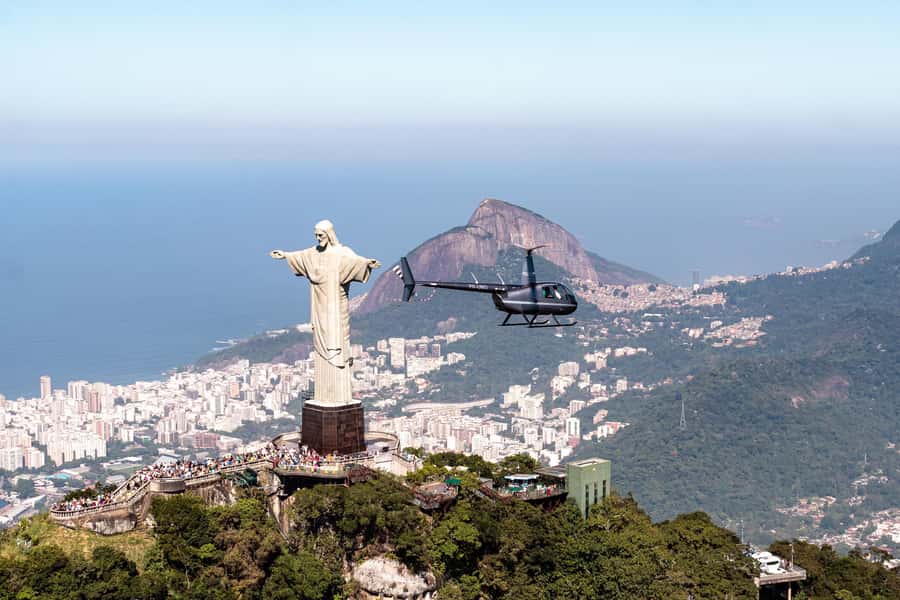 Rio de Janeiro: Helicopter Tour with an unforgettable view - Christ the Redeemer without the ground scramble: that aerial photo-stop moment