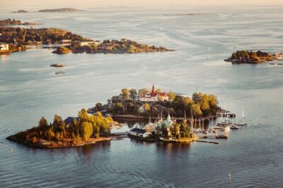 Sightseeing Helicopter Tour in Helsinki 45 Minutes - Suomenlinna From the Air: Fortress Geometry and the Lighthouse Church
