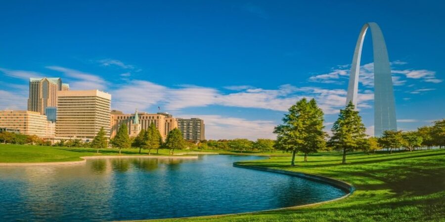 St. Louis: Guided Tour with Boat Cruise and Helicopter Ride - Who should book this tour, and who might skip it