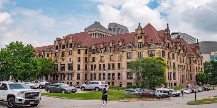 St. Louis: Guided Tour with Boat Cruise and Helicopter Ride - Is $449 per person worth it for St. Louis?
