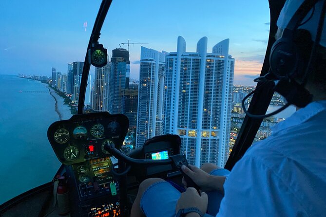Sunset Helicopter Tour-Miami Iconic Coast and City Views - Route Phase 2: Hollywood Broadway to Sunny Isles Luxury Towers