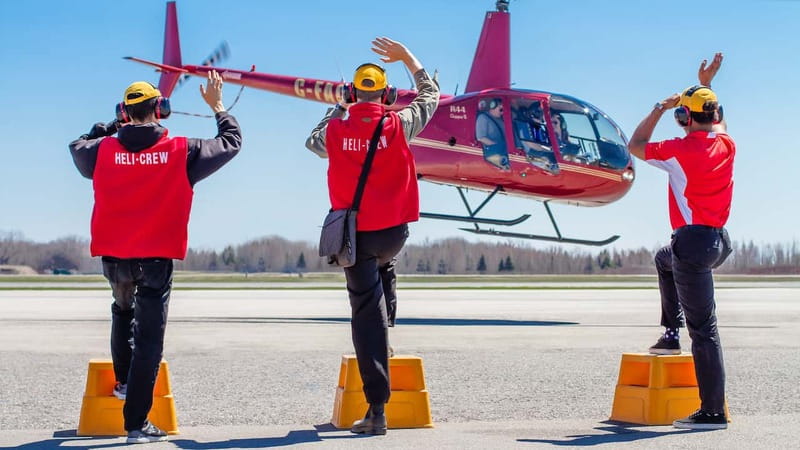 Toronto: Private Helicopter Tour for Two - From Billy Bishop Airport to the sky in one step