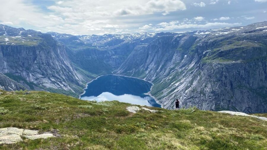 Trolltunga Helicopter & Waterfalss Sightseeing From Bergen - Bergen to Hardanger: the van ride that sets the pace