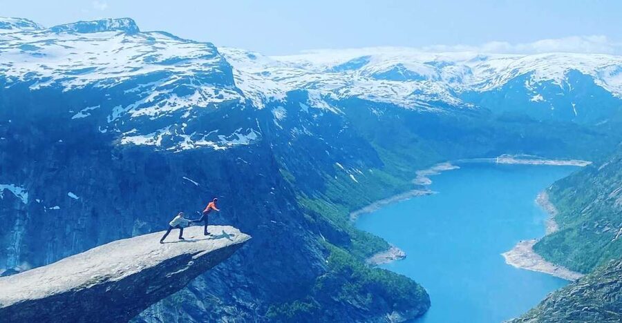 Trolltunga Helicopter & Waterfalss Sightseeing From Bergen - Folgefonna Glacier from the sky: what to notice